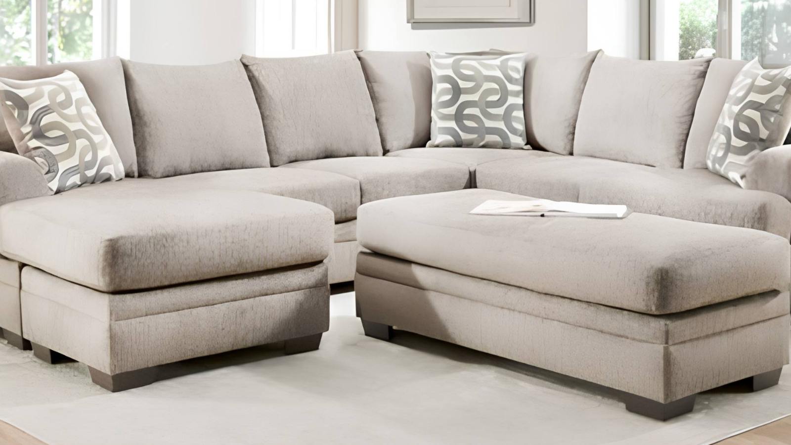 Bailey Living Room Collection