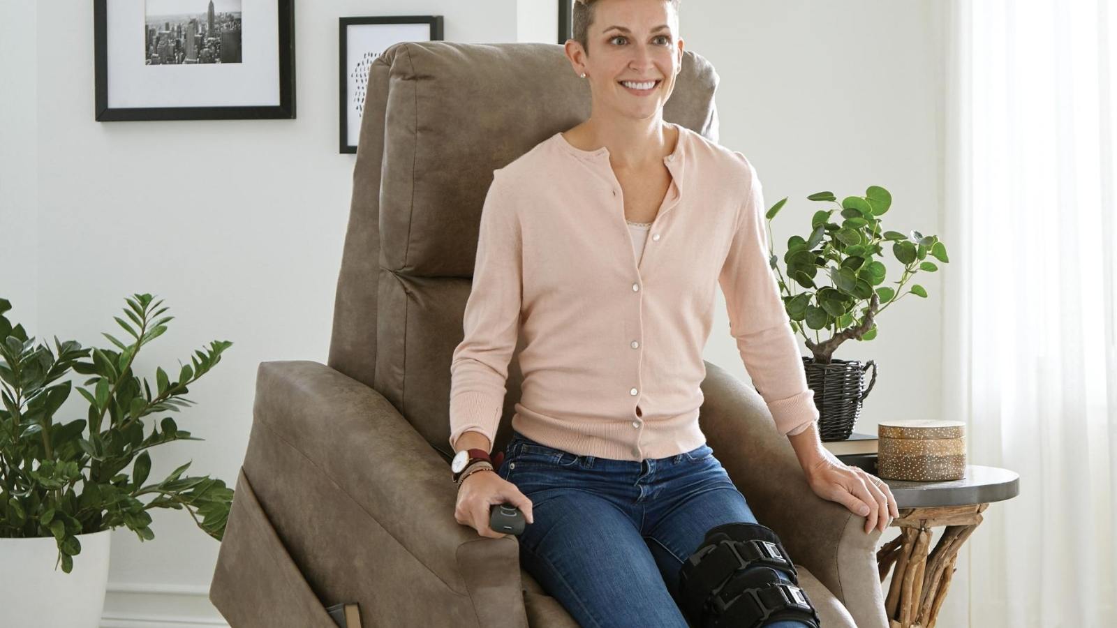 Brett Lift Chair