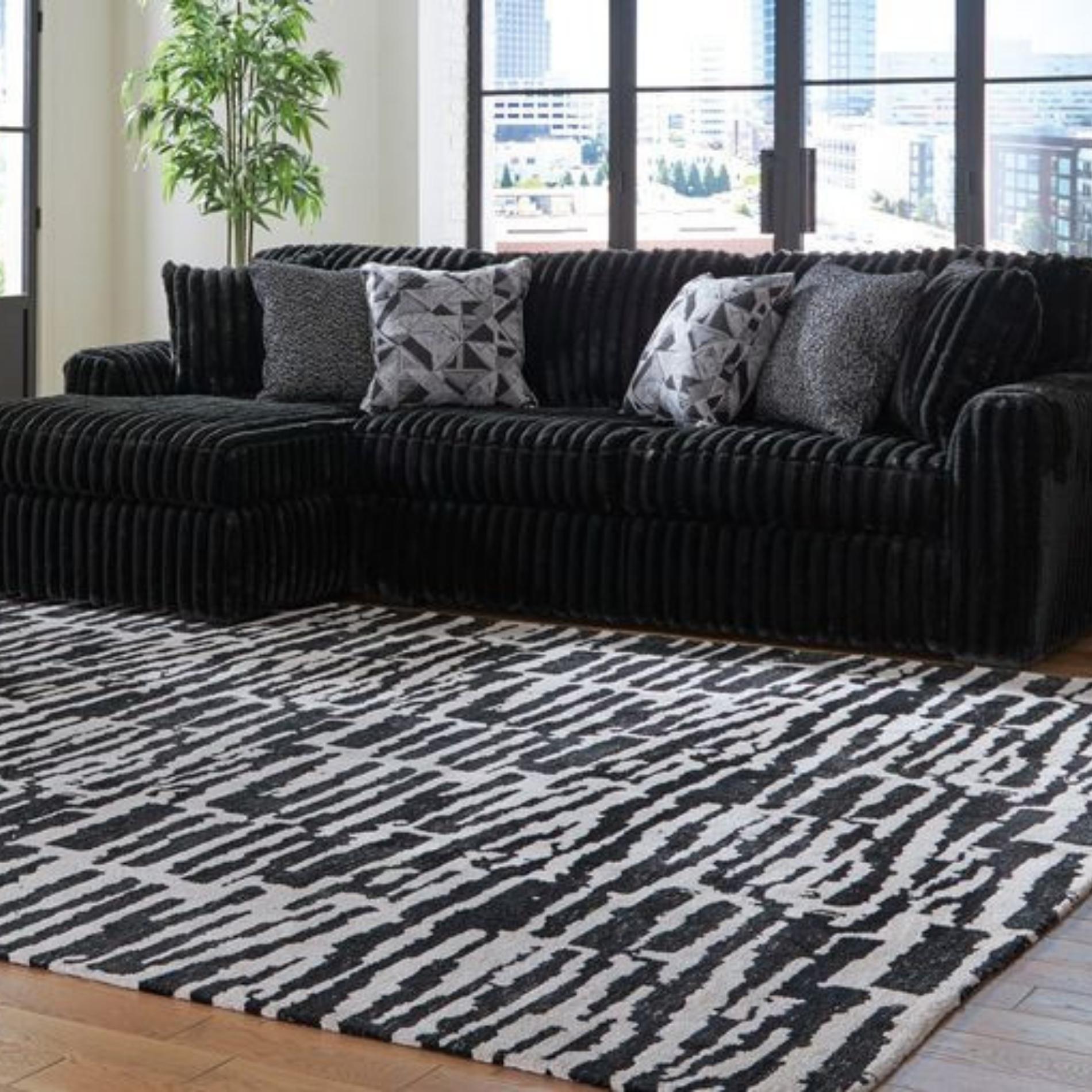 Midnight-Madness Onyx 6-Piece Sectional with Chaise