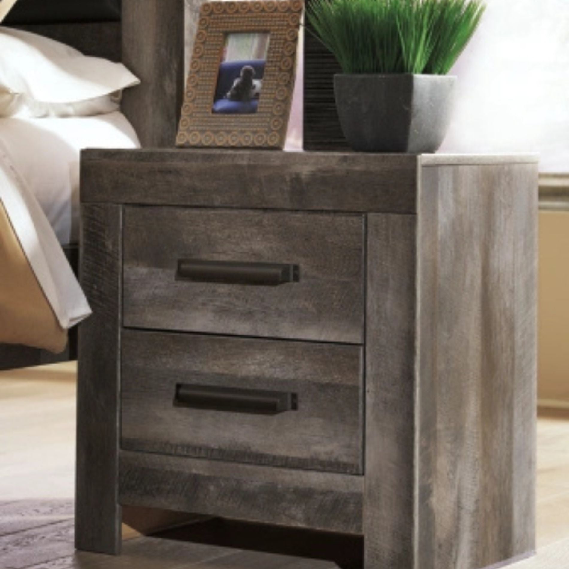 Wynnlow 24" 2 Drawer Charging Nightstand