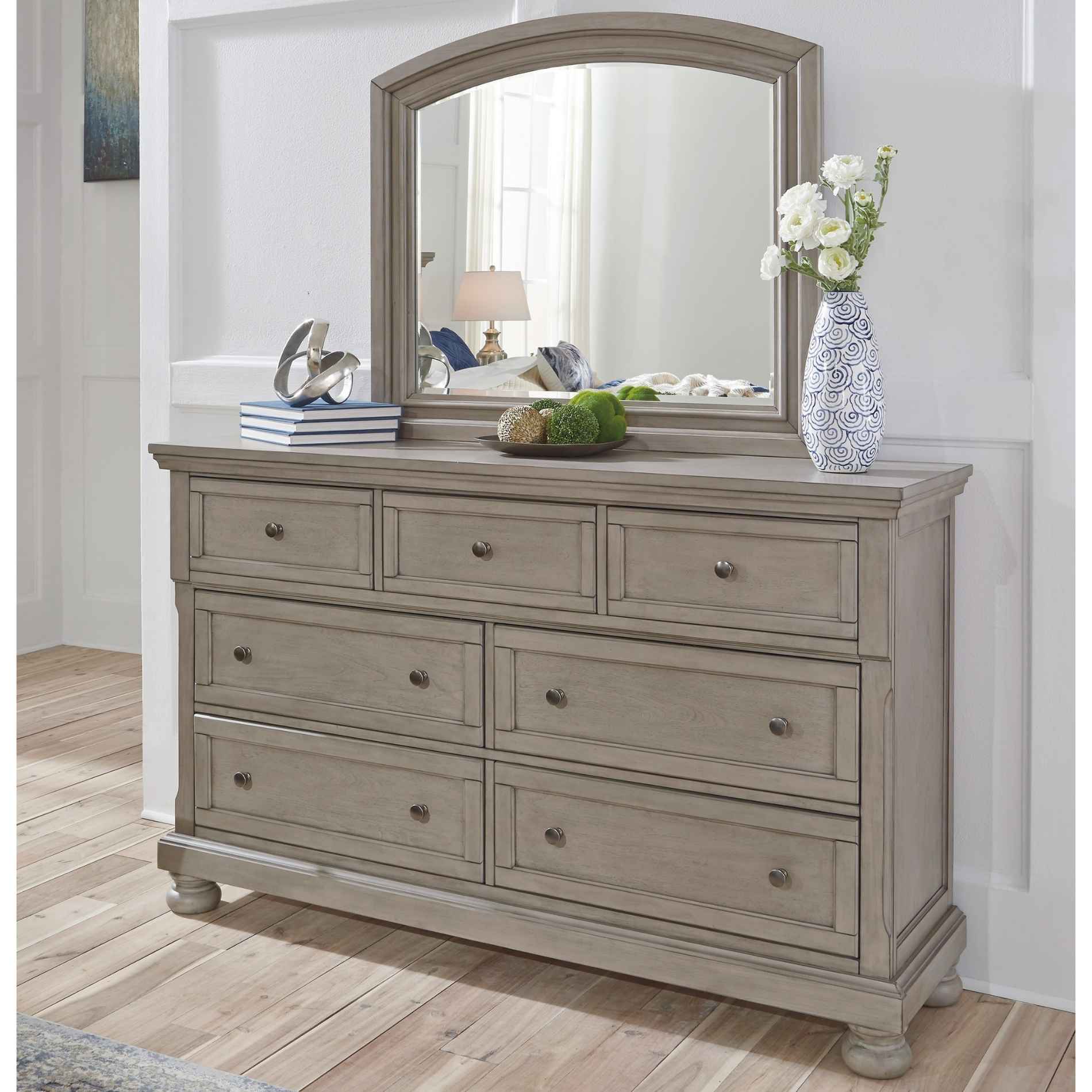 Lettner Gray 7 Drawer Dresser & Mirror