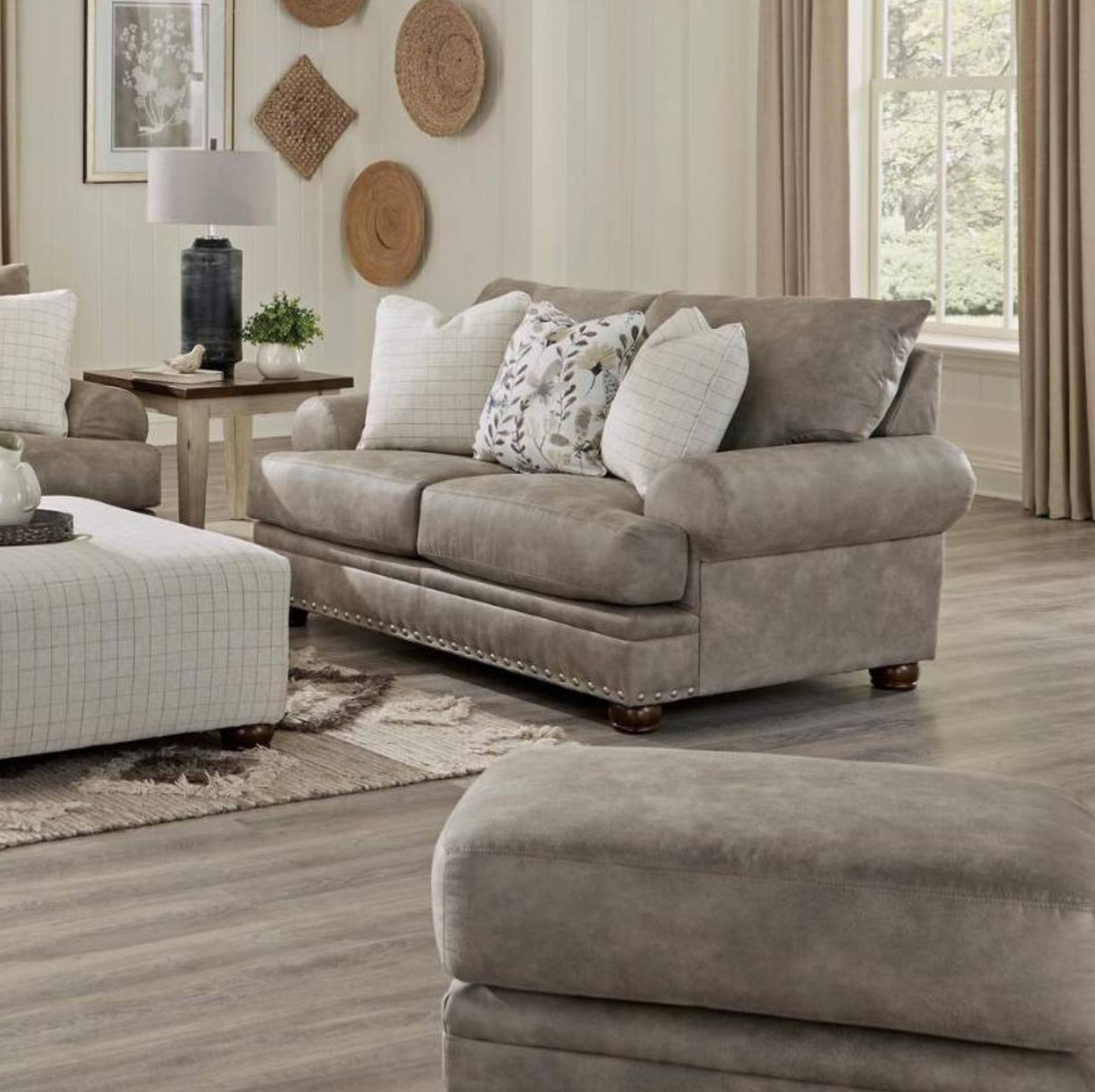 Catnapper Briarcliff Stationary Loveseat