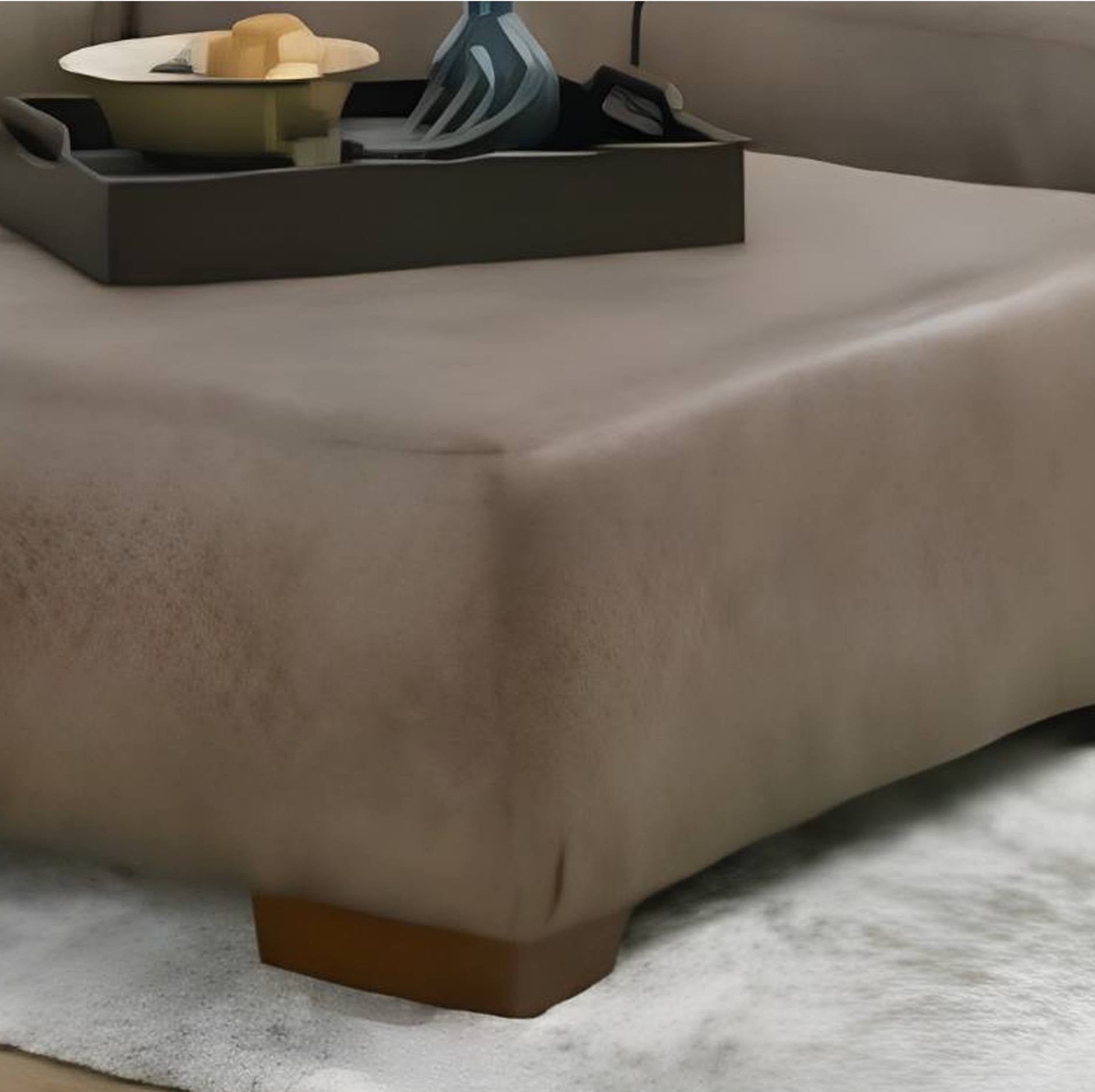 Catnapper Royce 51" Cocktail Ottoman